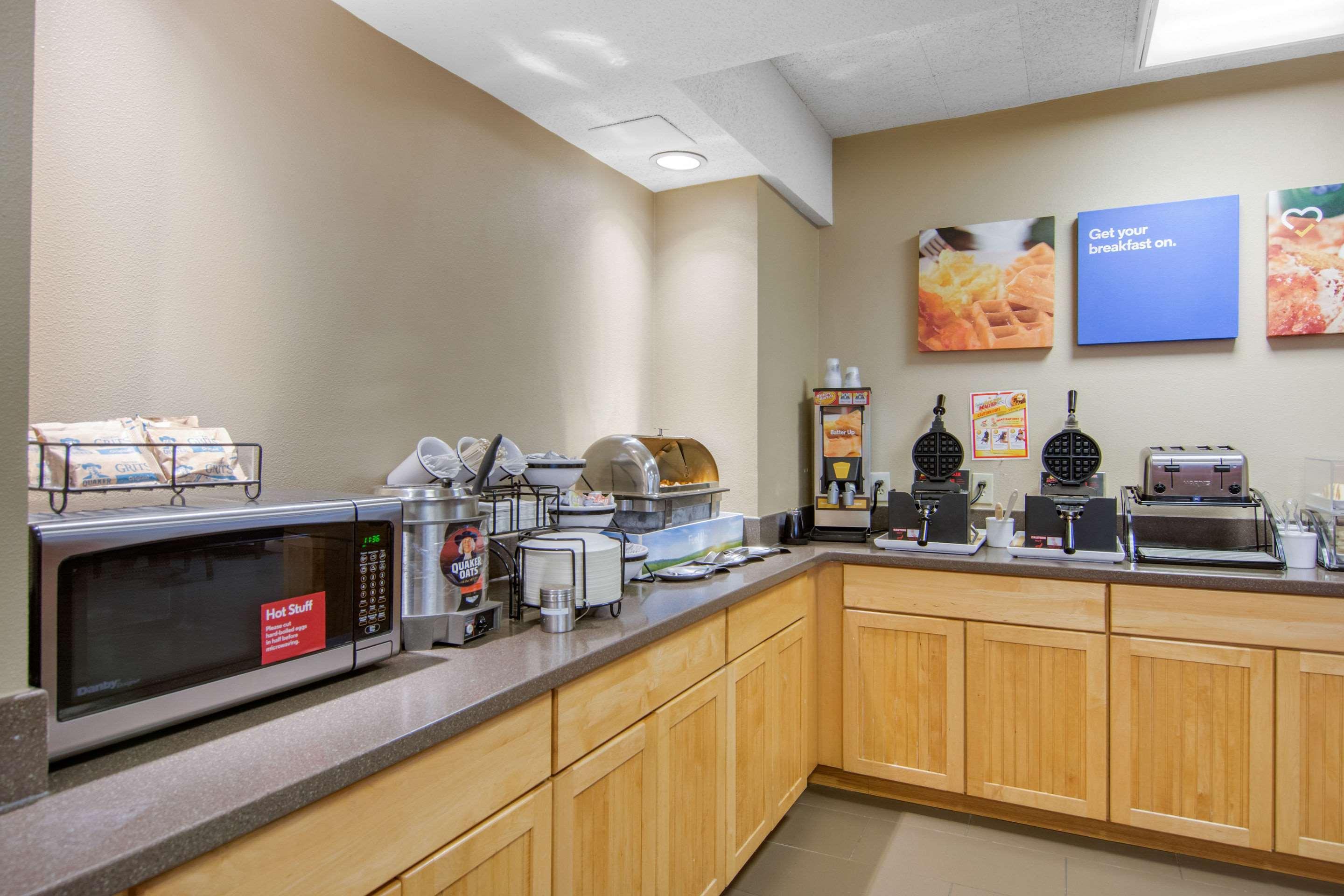 Comfort Inn Chester - Richmond South Bagian luar foto