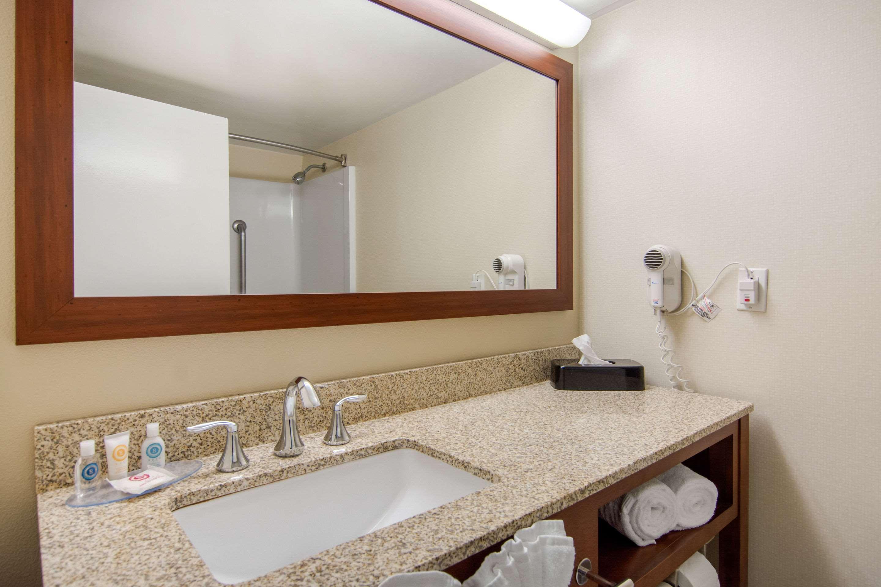 Comfort Inn Chester - Richmond South Bagian luar foto
