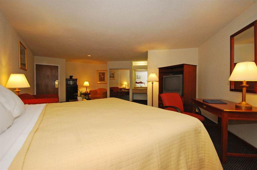 Comfort Inn Chester - Richmond South Bagian luar foto